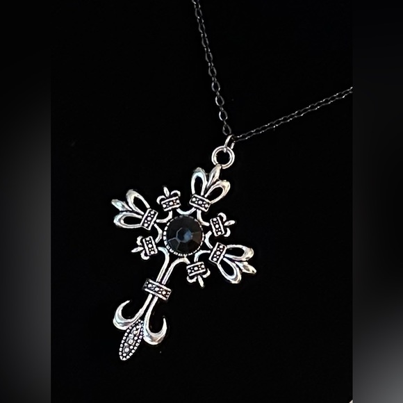 Gothic Dark Silver Cross Vampire Necklace Chain Jewelry Halloween - Picture 6 of 7